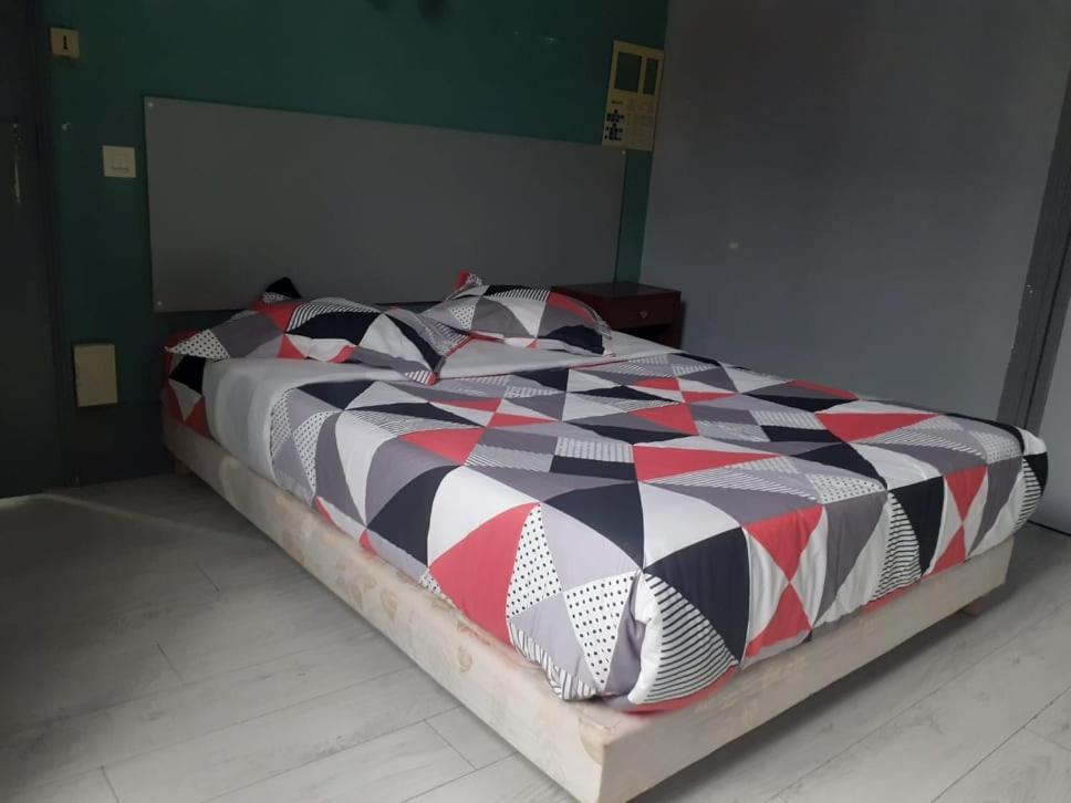 Le Fecamps Hotell Bolbec Exteriör bild
