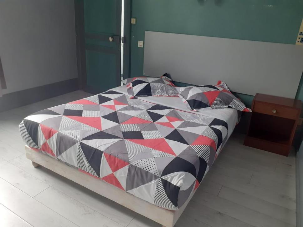 Le Fecamps Hotell Bolbec Exteriör bild