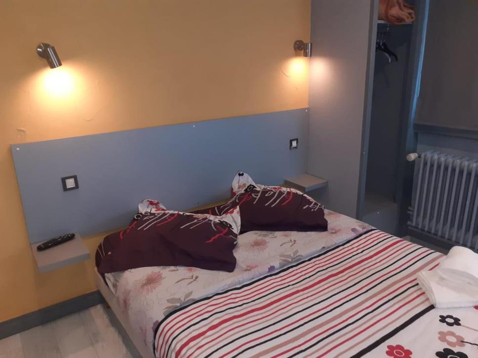 Le Fecamps Hotell Bolbec Exteriör bild