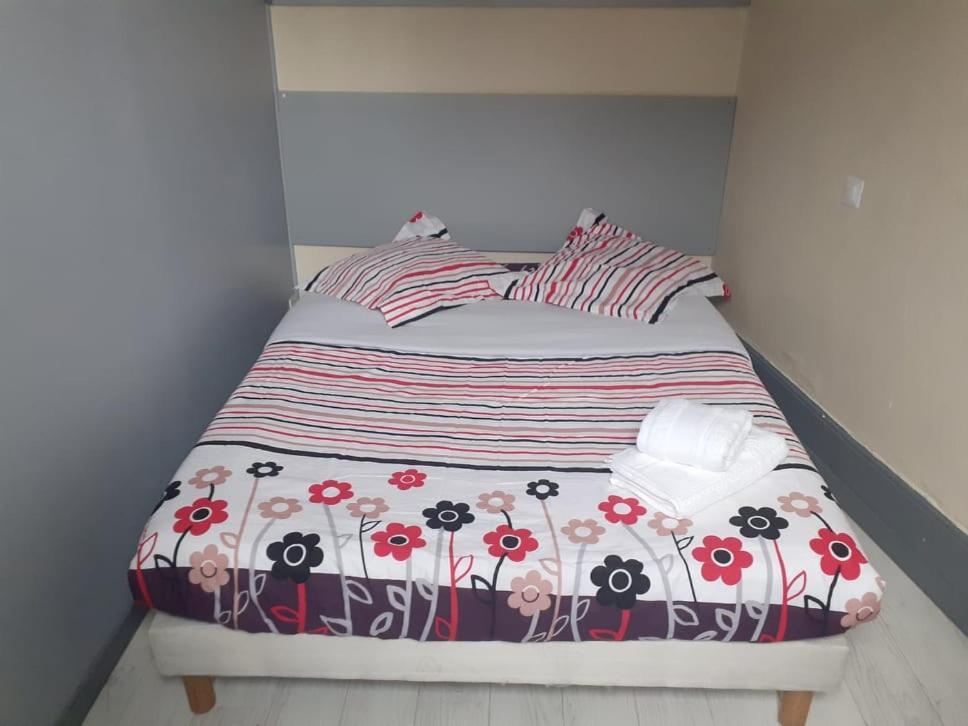 Le Fecamps Hotell Bolbec Exteriör bild