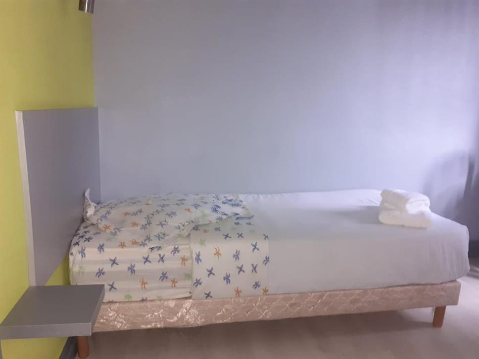 Le Fecamps Hotell Bolbec Exteriör bild